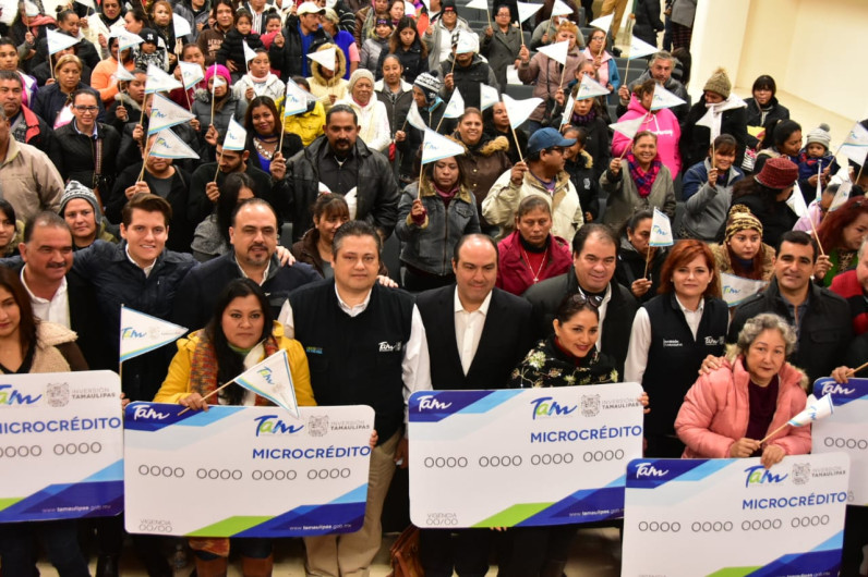 Reciben emprendedores casi medio millón de pesos