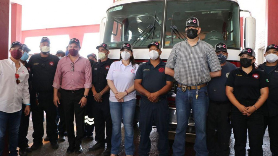 Carmen Lilia reitera su apoyo a los Bomberos
