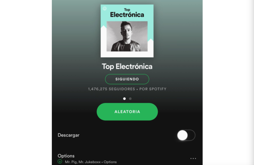 Daniel Bautista en la portada como Mr. Pig