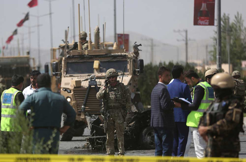 Atacan convoy de OTAN dejando varios heridos