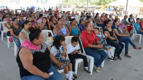 Reciben en la colonia López Portillo beneficios de Brigada