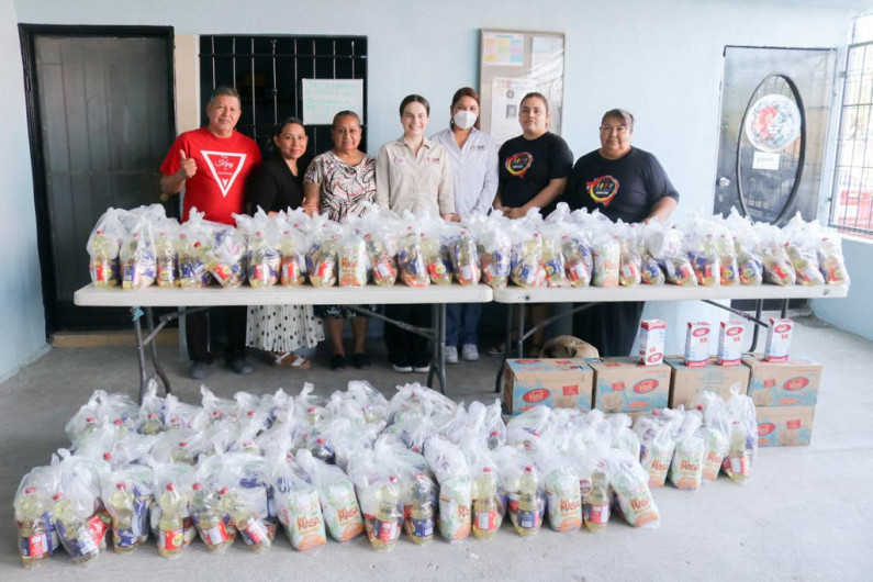 Entrega DIF apoyo alimentario