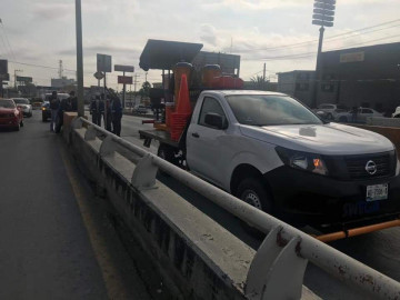Prohíben tráfico pesado sobre puentes vehiculares