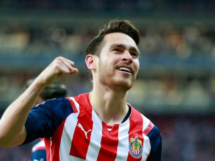 Chivas hace oficial la salida de Jesús Angulo