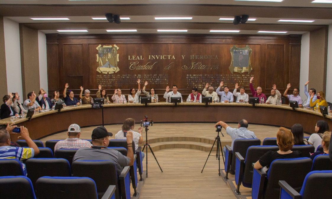 R. Ayuntamiento de Matamoros rinde homenaje a madre de 8vo. Regidor; guardan minuto de silencio