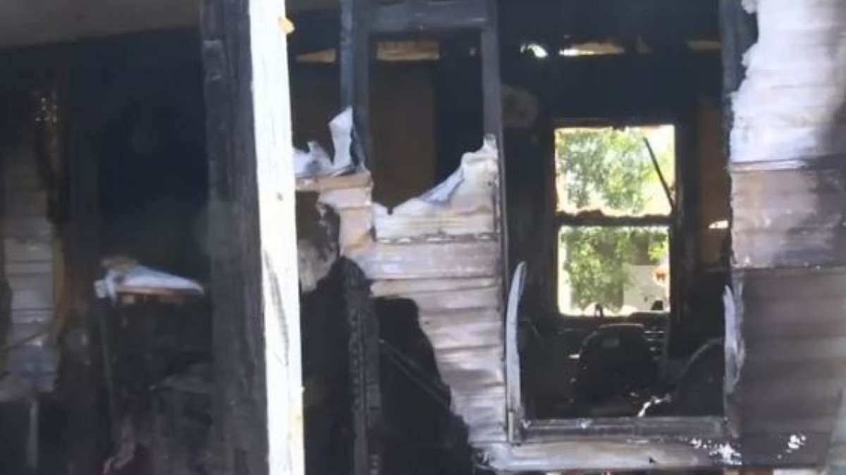 Incendio deja a familia de Donna sin hogar