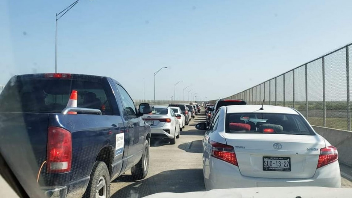 Tiempo de espera de más de 3 horas en puentes de Reynosa, Nvo. Laredo y Matamoros