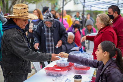 Recibieron en la Satélite II al alcalde Carlos Peña Ortiz 