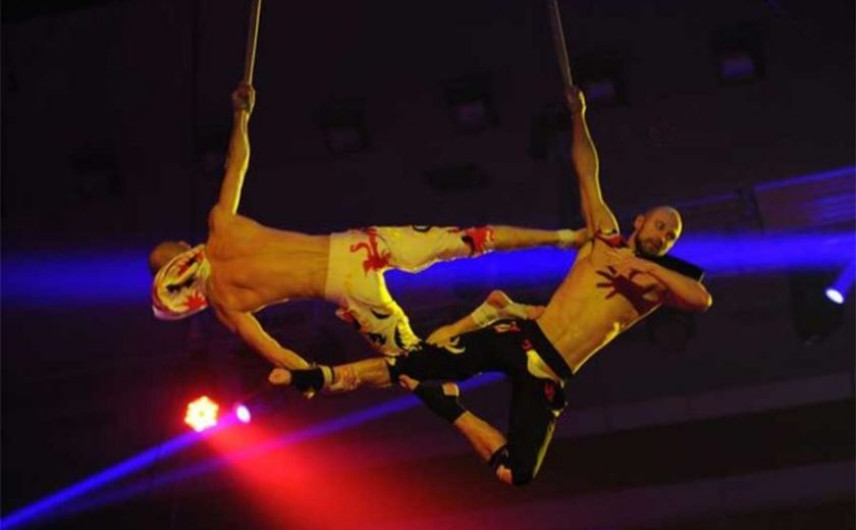 Cae al vacío acróbata ruso