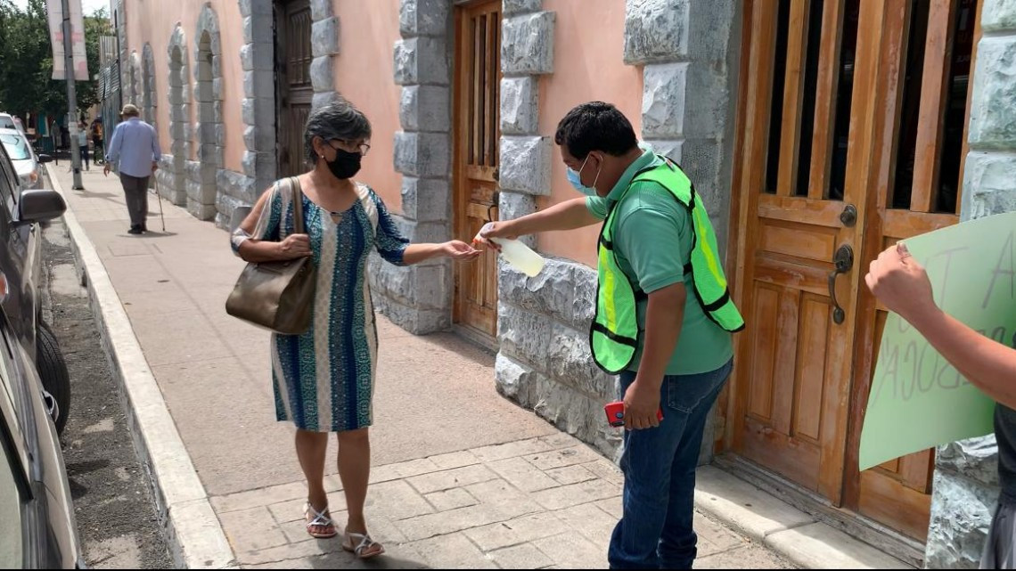 Comerciantes piden desinfección de la zona centro en Victoria