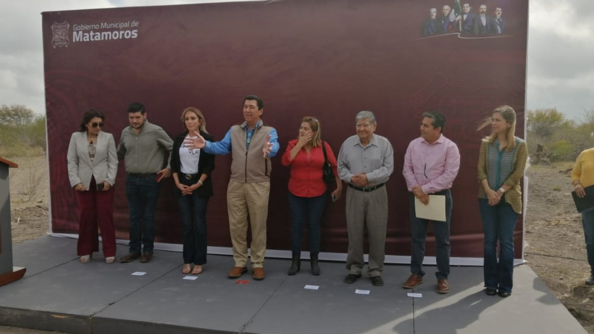 Alcalde Mario López hace entrega oficial de los primero lotes de la colonia STIRT