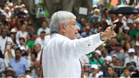 AMLO presenta plan de reconstrucción en Oaxaca