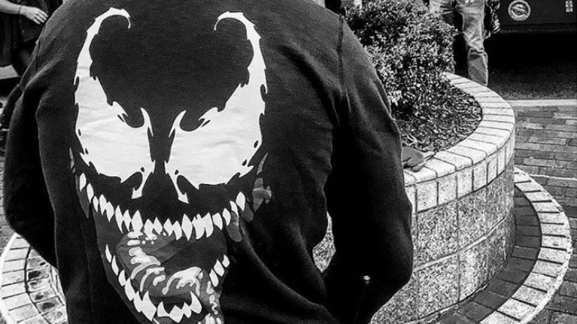 El primer vistazo de Tom Hardy en el filme de Venom 
