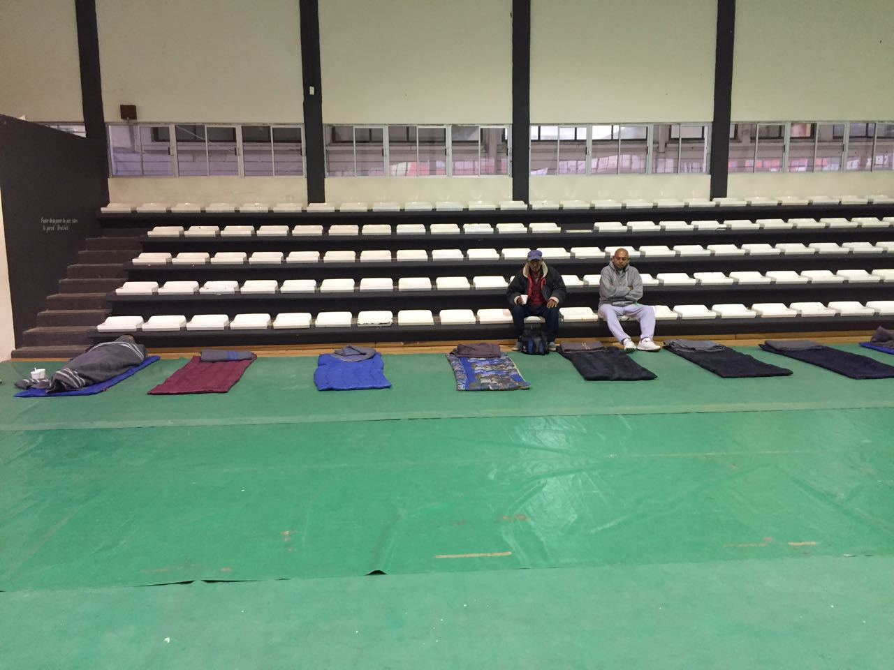 Atienden a indigentes en albergues