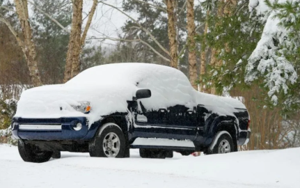 Tormenta invernal en el sur de EU deja a miles de personas sin luz