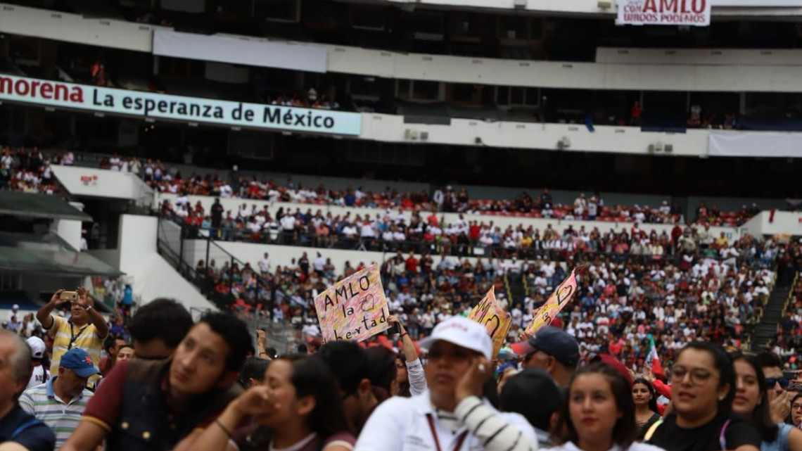  "Amlovers" abarrotan el Estadio Azteca