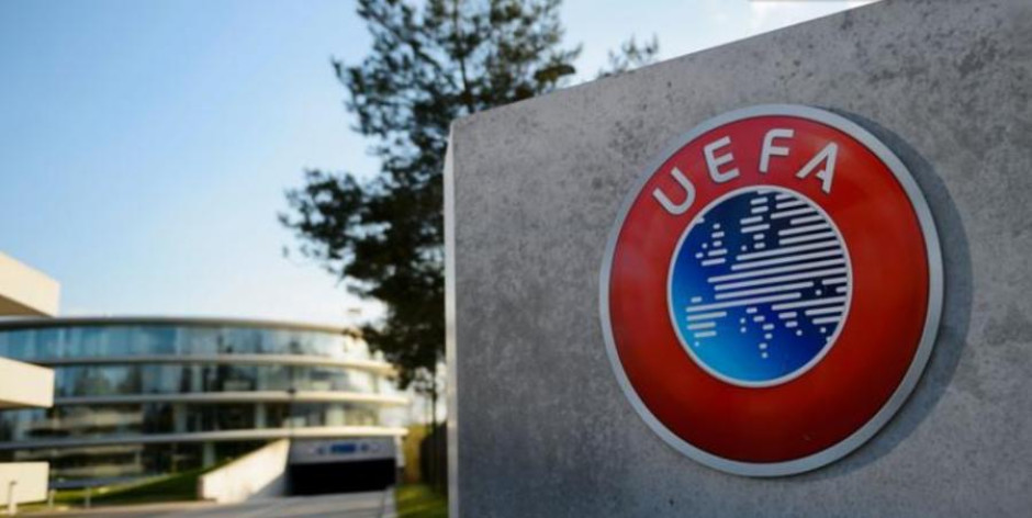 Prohibirá la UEFA a equipos gastar todo su dinero en fichajes