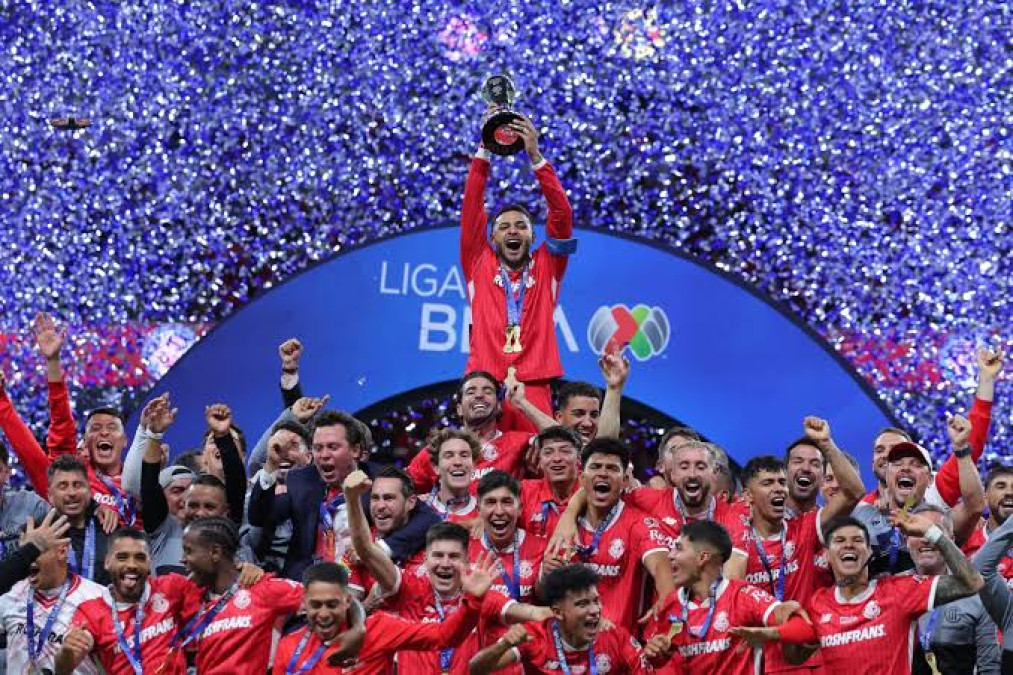 Toluca se corona Campeón de Campeones tras vencer al América 3-1