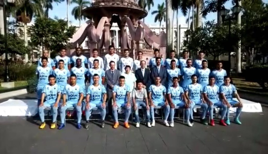 Se toma la fotografía oficial la Jaiba Brava del Tampico Madero