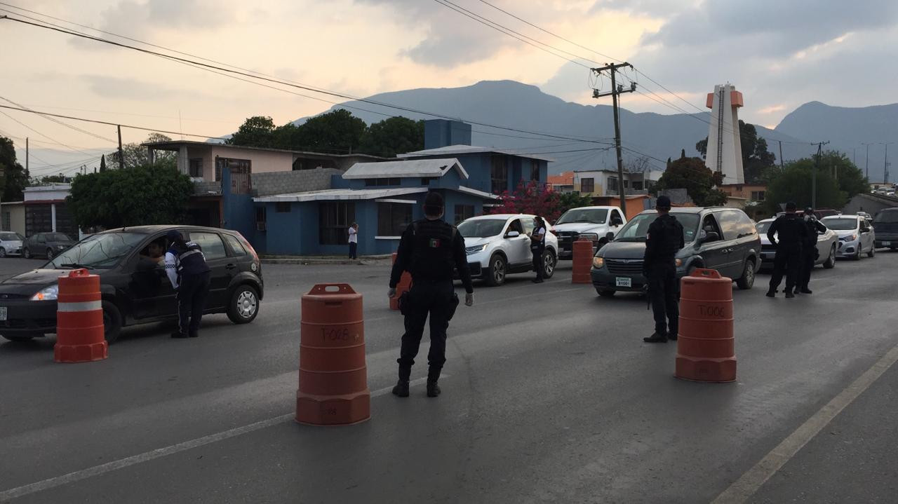 Refuerzan operativo para invitar a la población a no salir a las calles