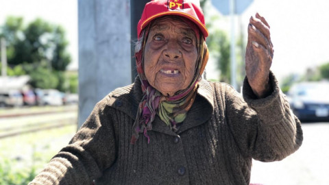 Asención busca quien la pueda operar de una rodilla