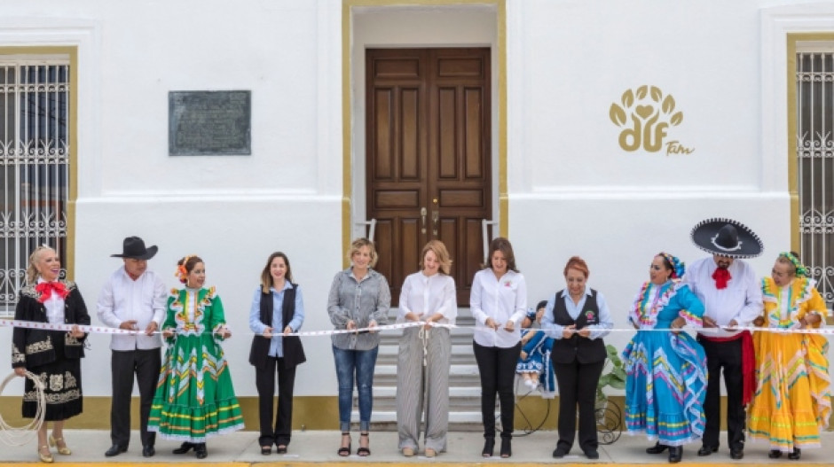 Mariana Gómez inaugura cafetería “Dulces Recuerdos”