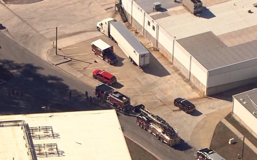 Mueren dos mexicanos en el incendio de una planta en Atlanta 