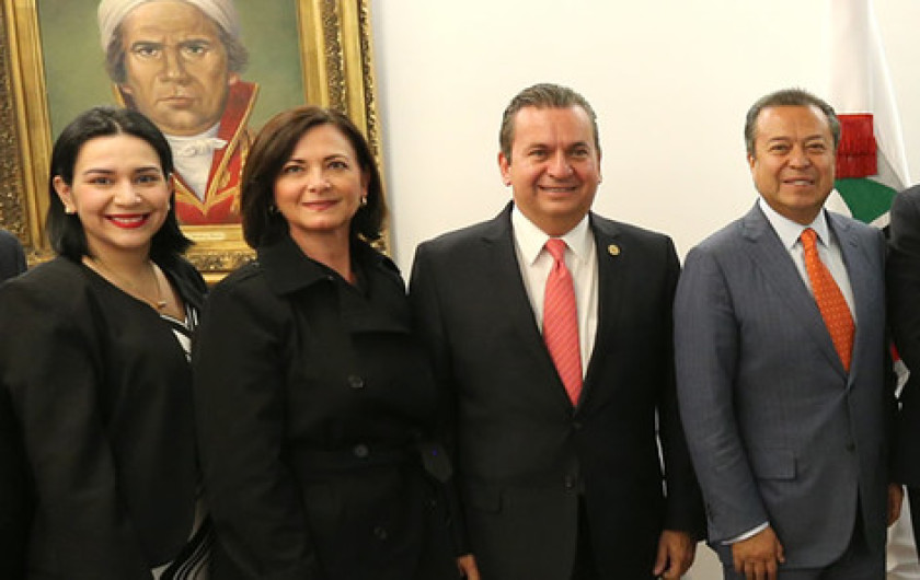 Logran acuerdos para Bajar gasolinas en la frontera