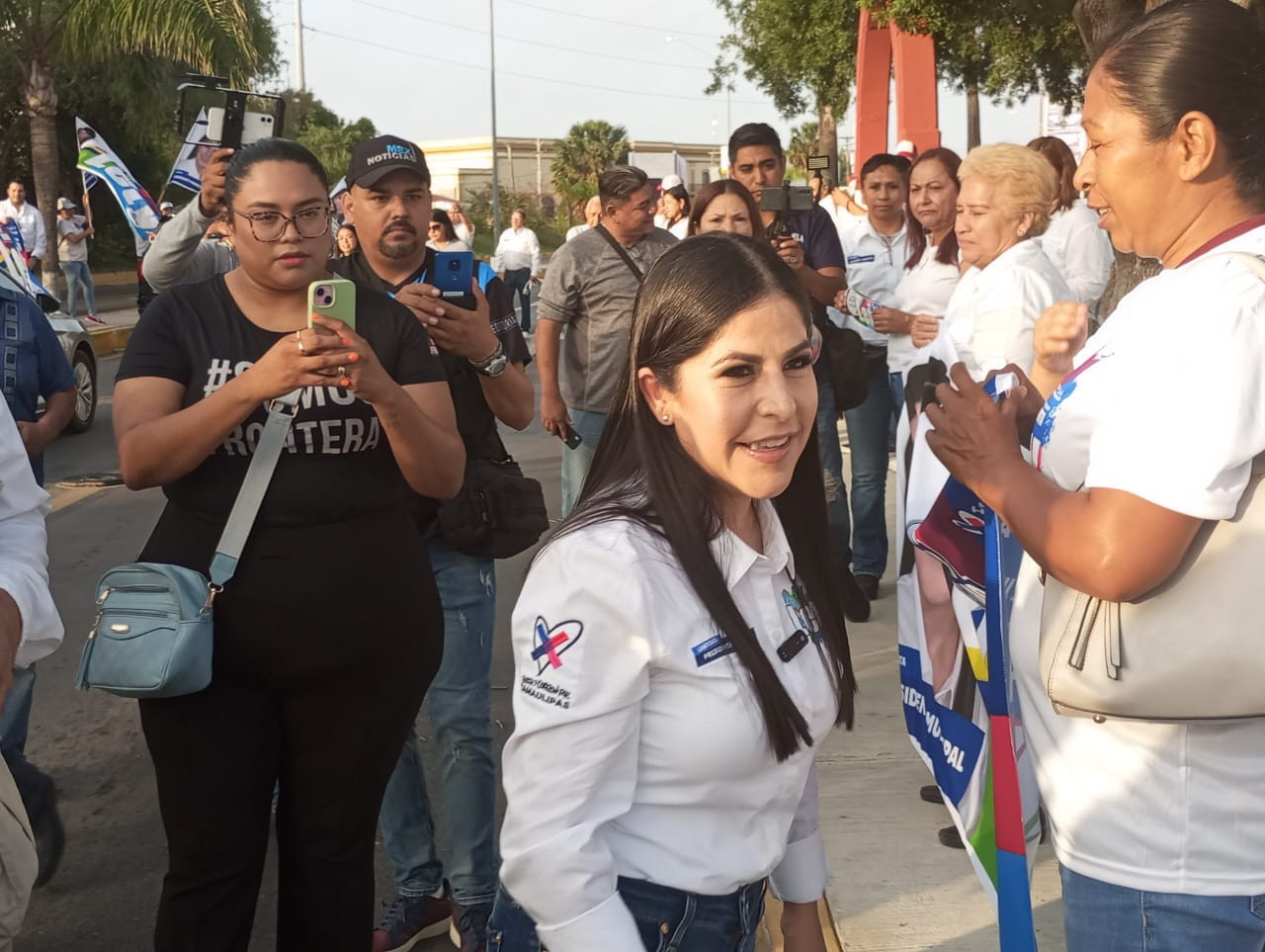 Recuperaremos la tranquilidad, la economía, el comercio y el turismo: Lety Salazar