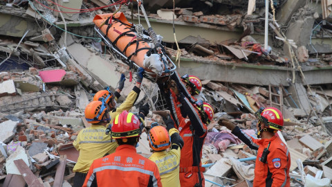 Ascienden a más de 2 mil los muertos por terremoto en Birmania