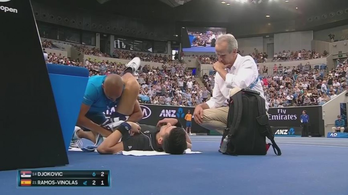 ¡Ni las molestias físicas detienen a Djokovic!