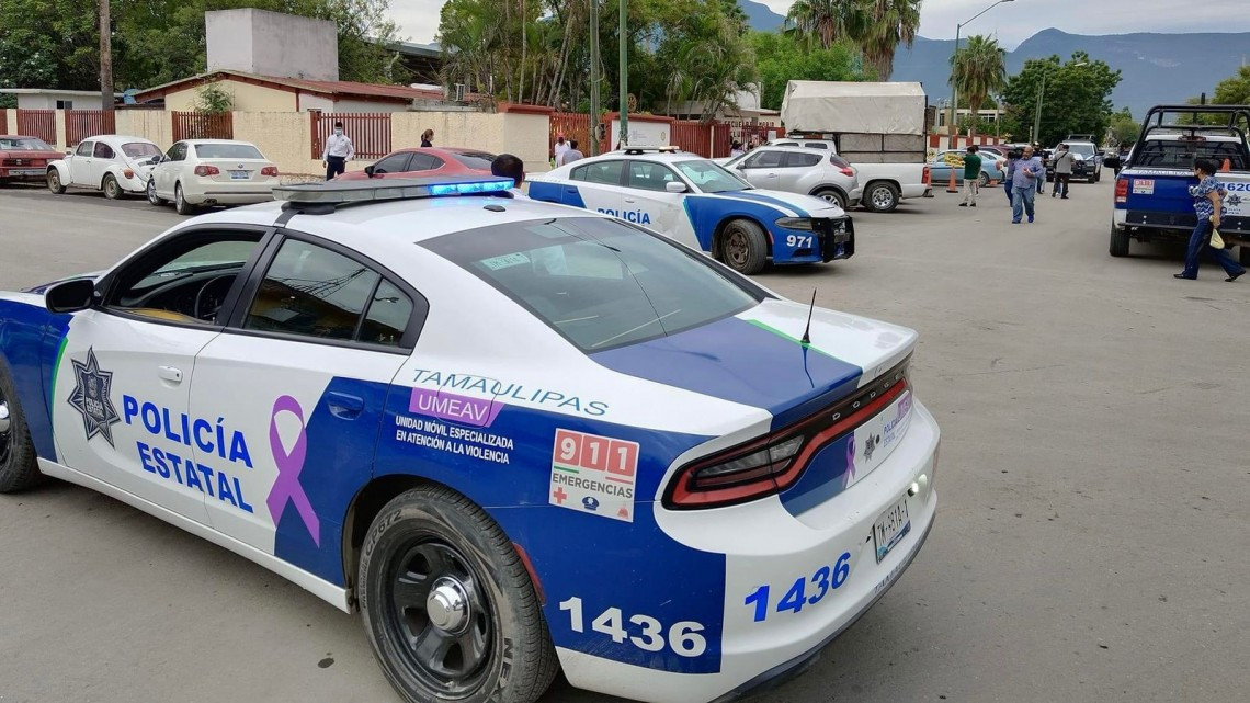 Evacuan a alumnos de primaria por ingreso de hombre armado 