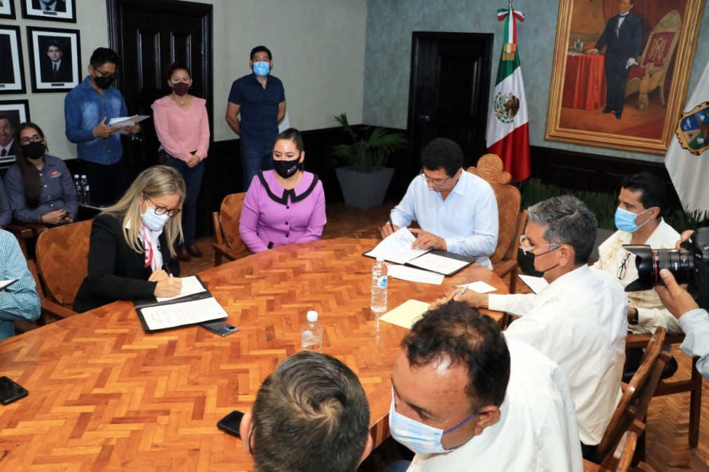 Firma nuevo convenio la CMIC con el DIF de Matamoros