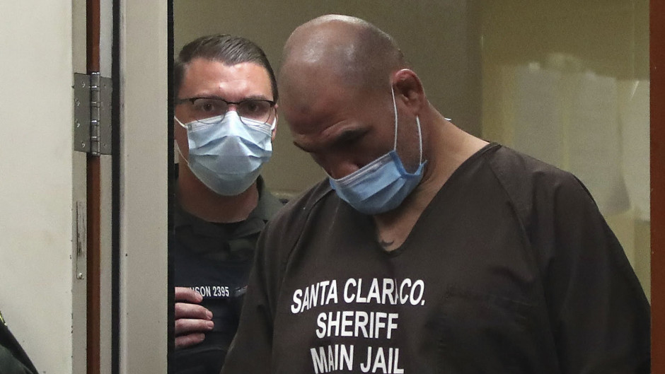 Caín Velásquez es acusado de intento de agresión y homicidio