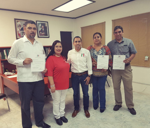 Entregra PRI Municipal  nombramientos a nuevos secretarios