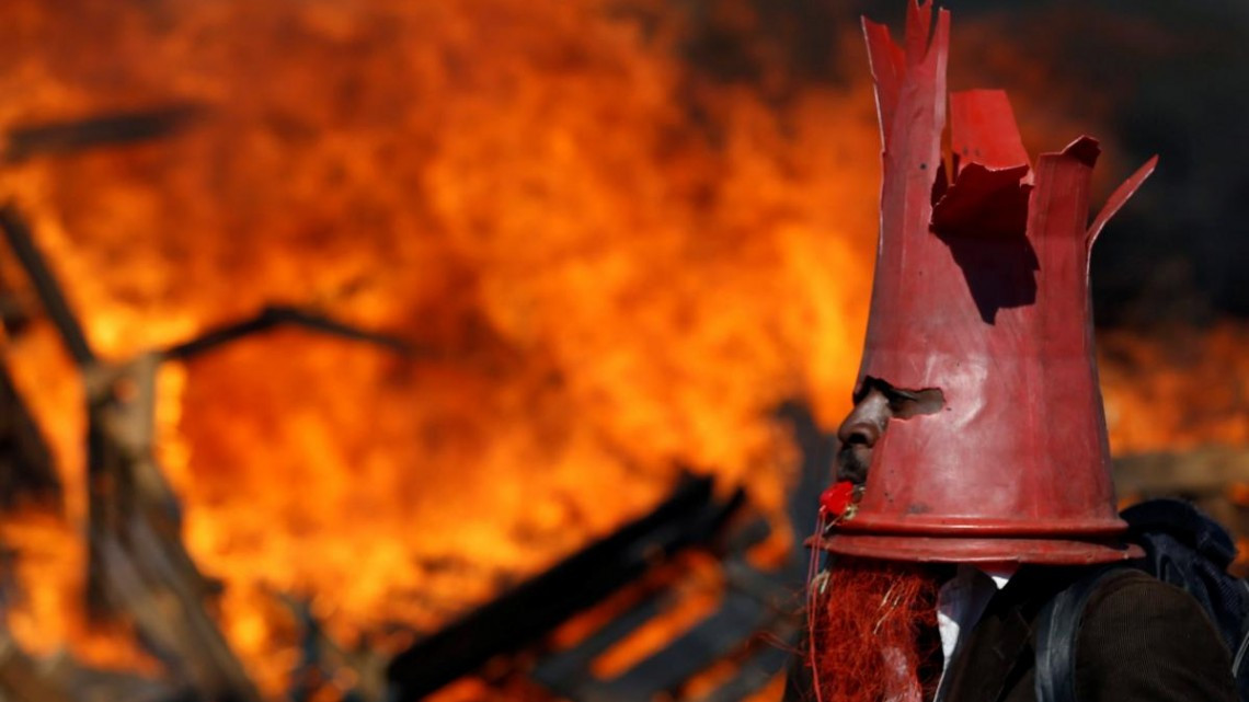 Estalla la violencia en Zimbabwe tras victoria de partido gobernante