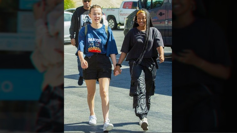 Millie Bobby Brown pasea por LA con los chicos Jolie-Pitt