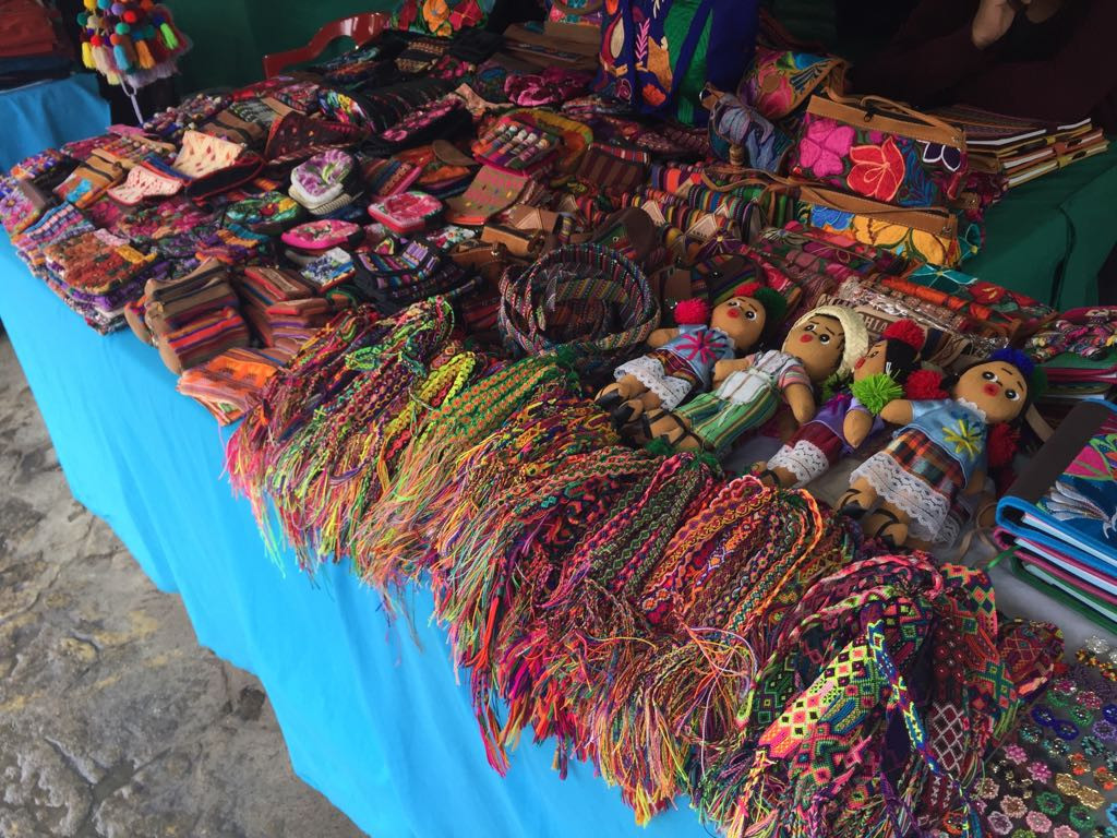 Realizan jornada cultural de Oaxaca en la plaza principal