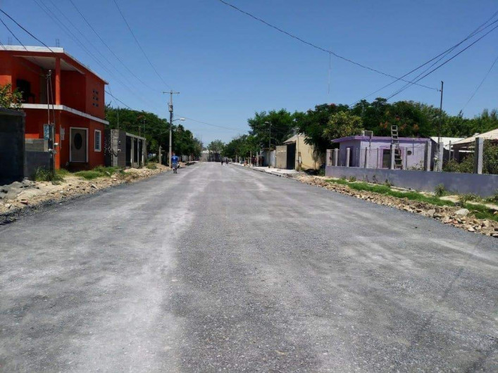 Pavimenta Municipio calle de Riberas del Bosque