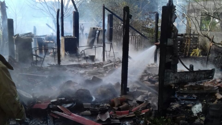 Incendios en Altamira, dejan en la calle a septuagenarios