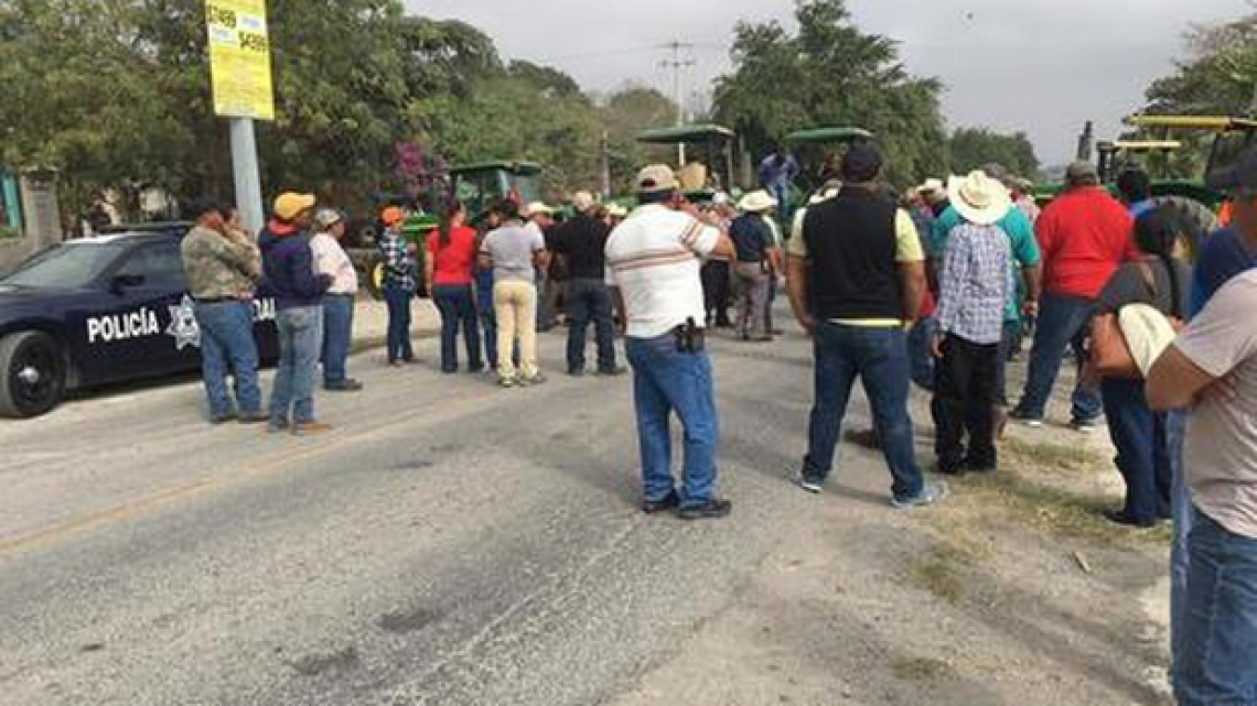 Carreteras de Tamaulipas colapsadas por bloqueos de campesinos