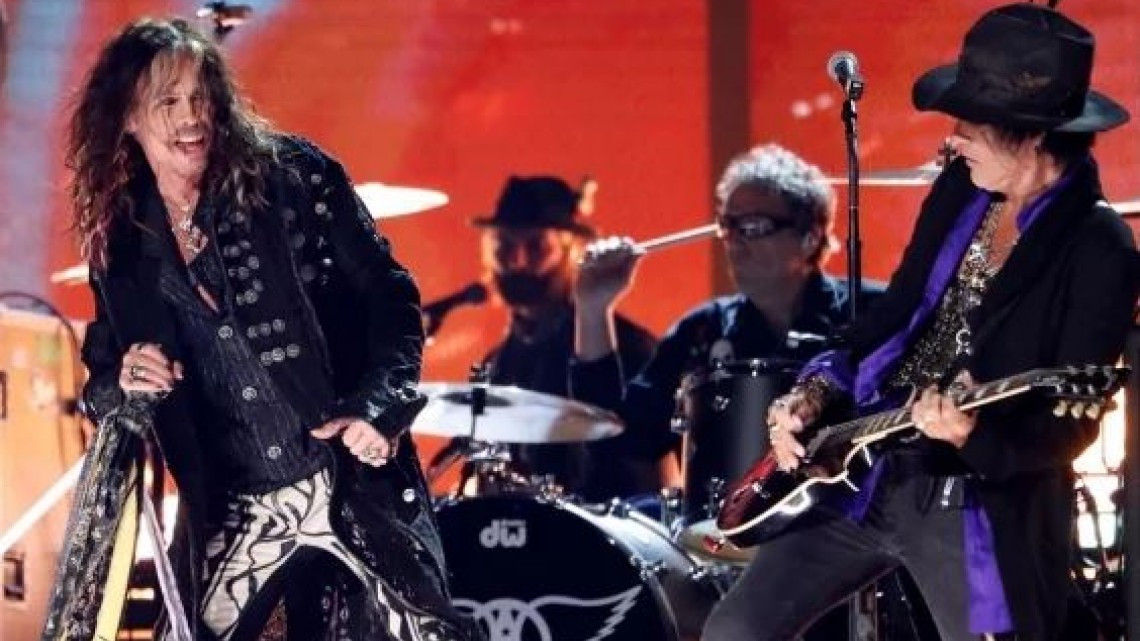 Con emotivo homenaje a Kobe Bryan, se llevan a cabo los Grammys 2020 