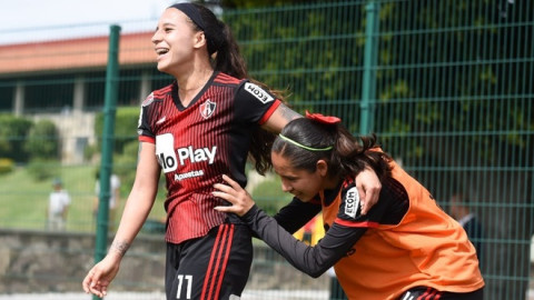 Golazo olímpico y hat-trick en la liga femenil 