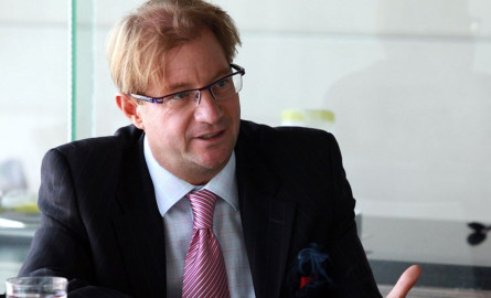 Andrés Roemer sale de la cárcel en Israel