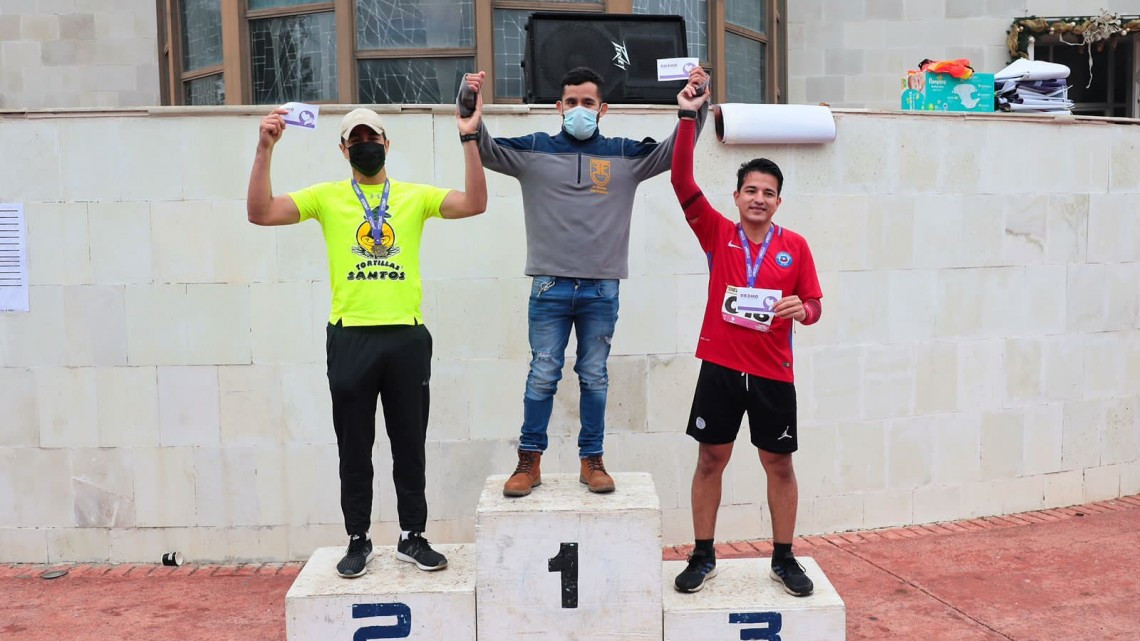 Más de 430 participan en la carrera del diezmo