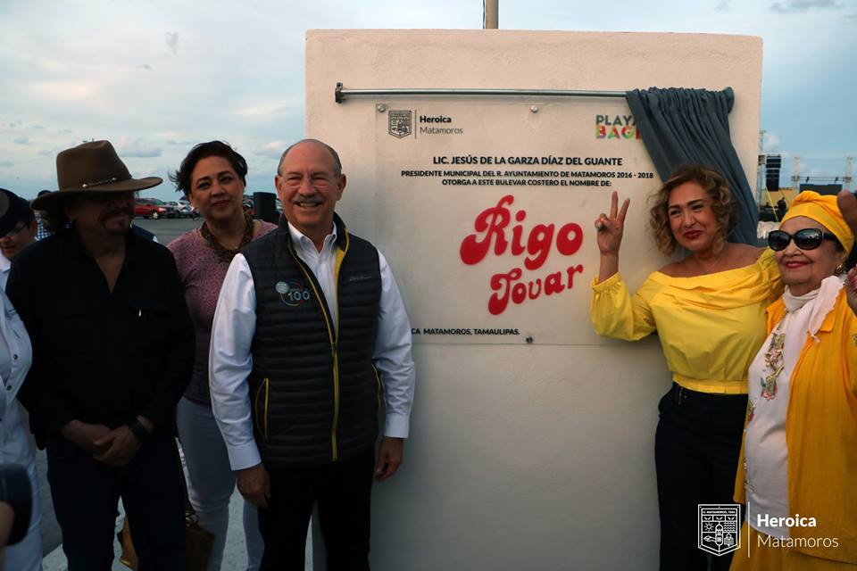Develan placa de Rigo Tovar en Playa Bagdad
