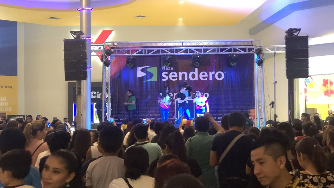 Chyno Miranda enloquece a sus fans reynosenses