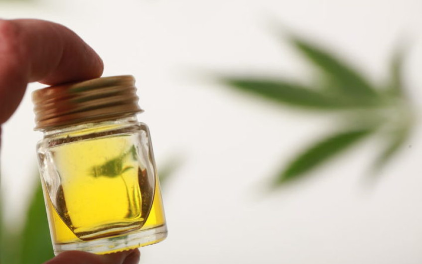 Legalizan cannabis terapéutico en Reino Unido