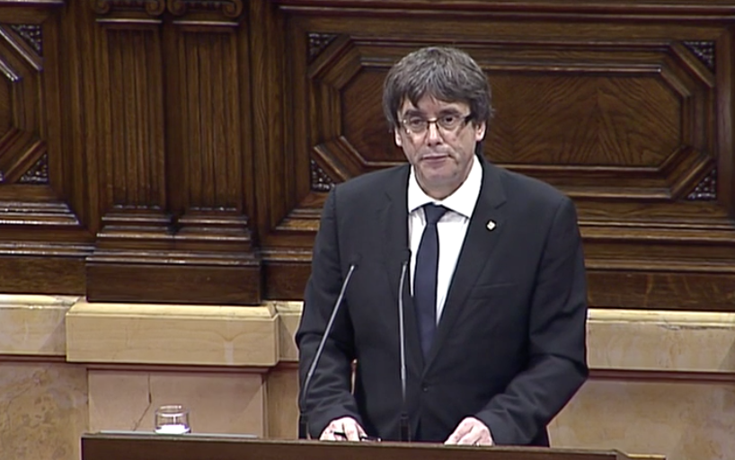 Cataluña pospone independencia, propone diálogo a España