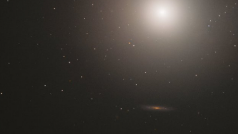 Hubble capta increíble fotografía de una galaxia elíptica